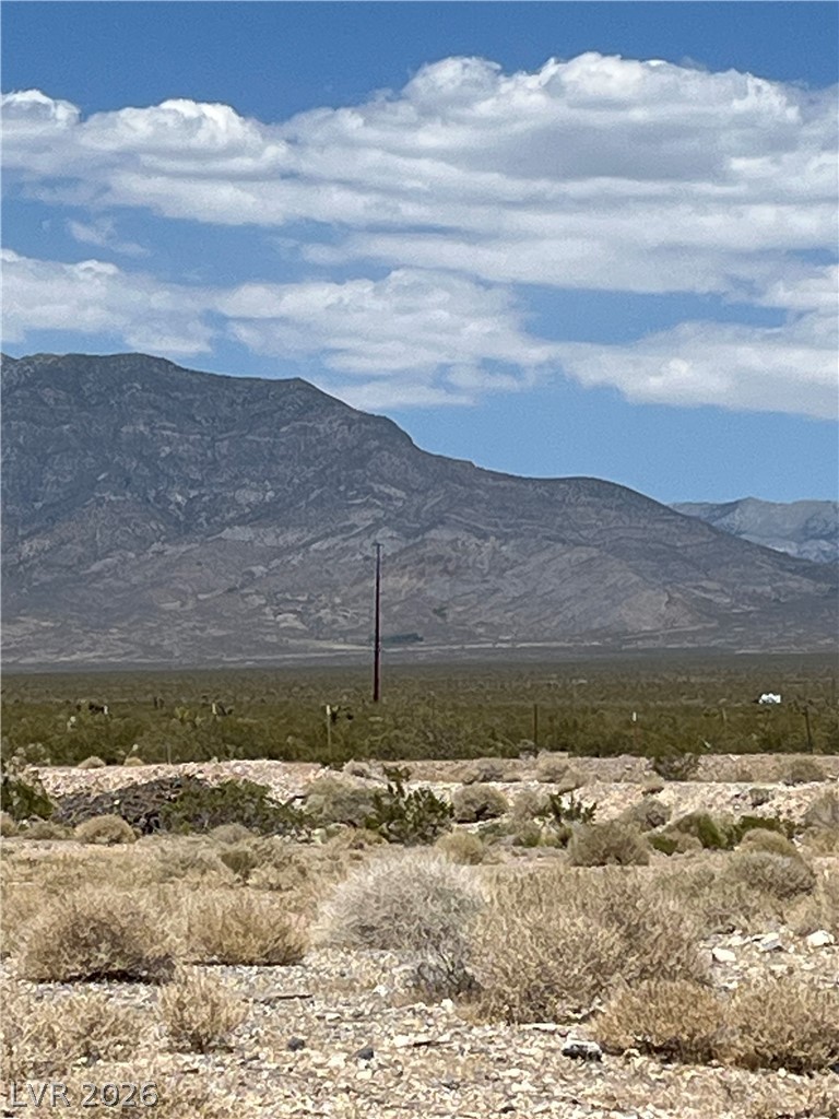 Photo 7 of 19, 101 N Powerline Road