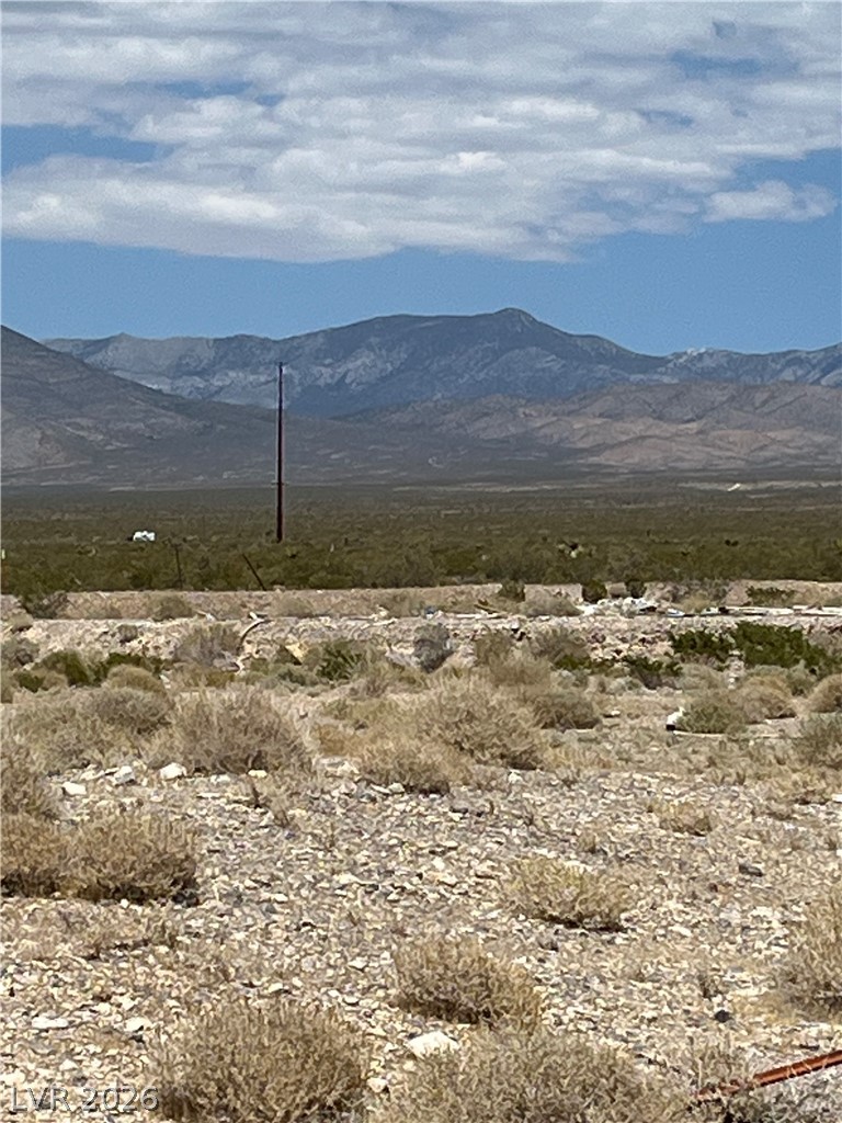 Photo 12 of 19, 101 N Powerline Road