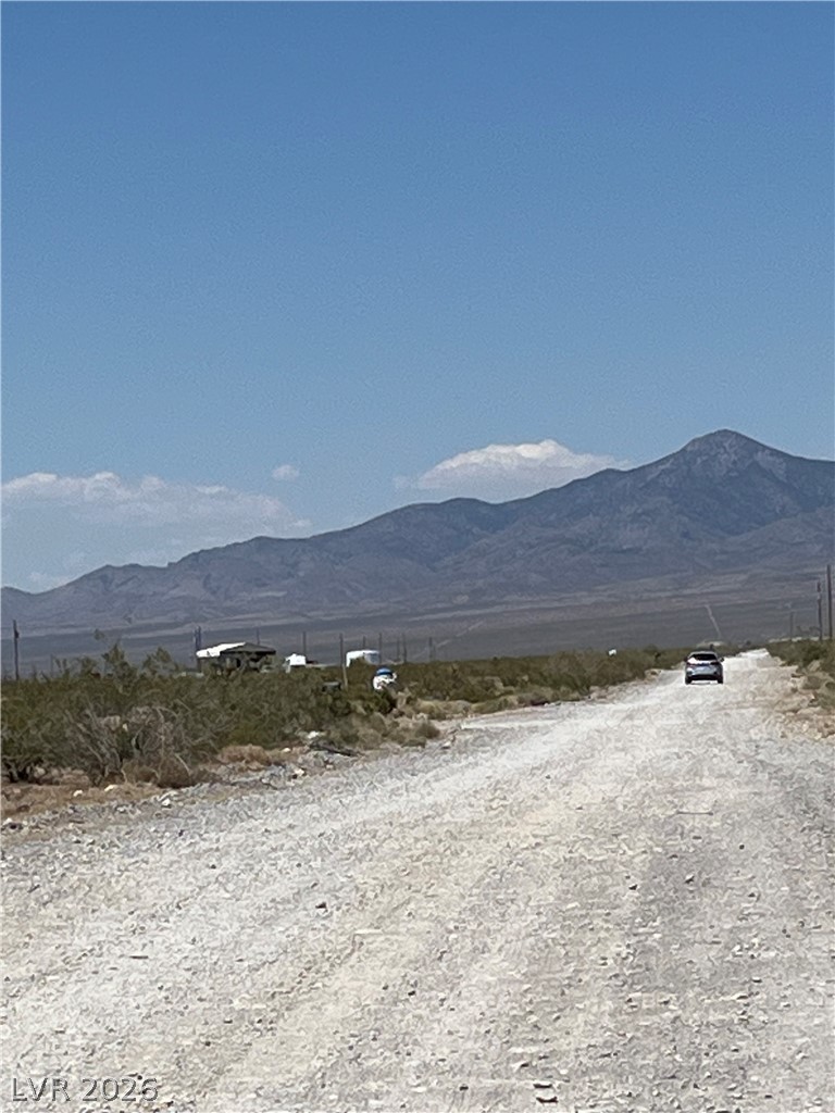Photo 14 of 19, 101 N Powerline Road