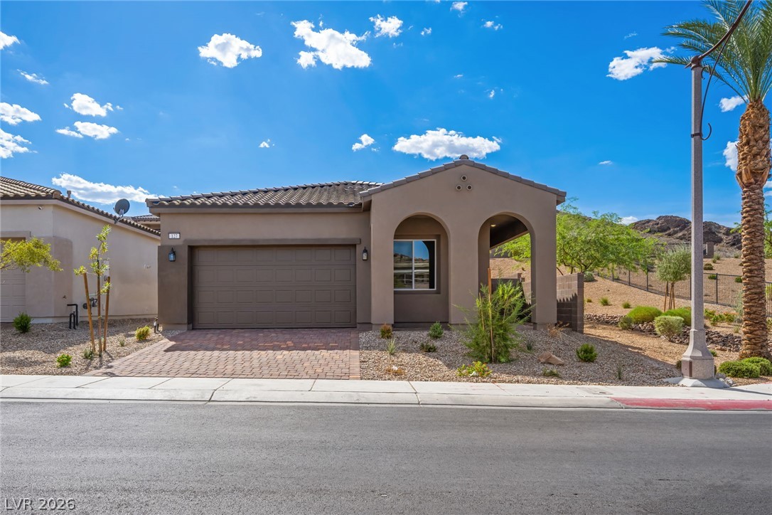 127 Ibiza Lake Drive, Henderson