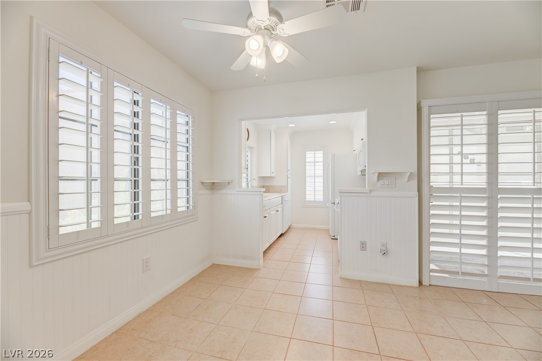 Photo 6 of 31, 4835 S Torrey Pines Drive #104