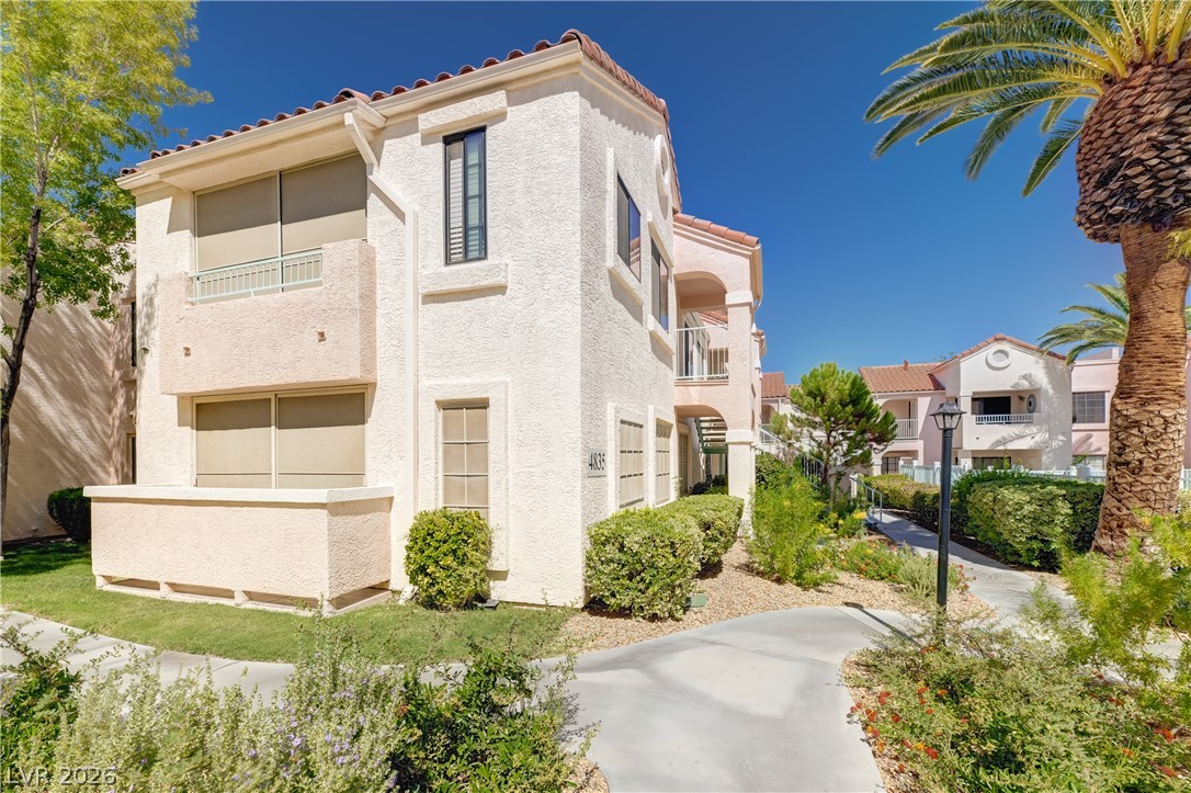Photo 29 of 31, 4835 S Torrey Pines Drive #104