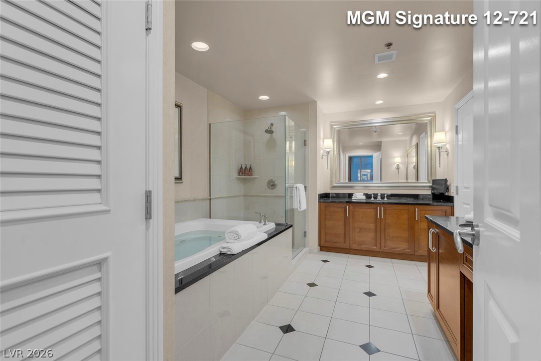Photo 42 of 58, 135 E Harmon Avenue #1221