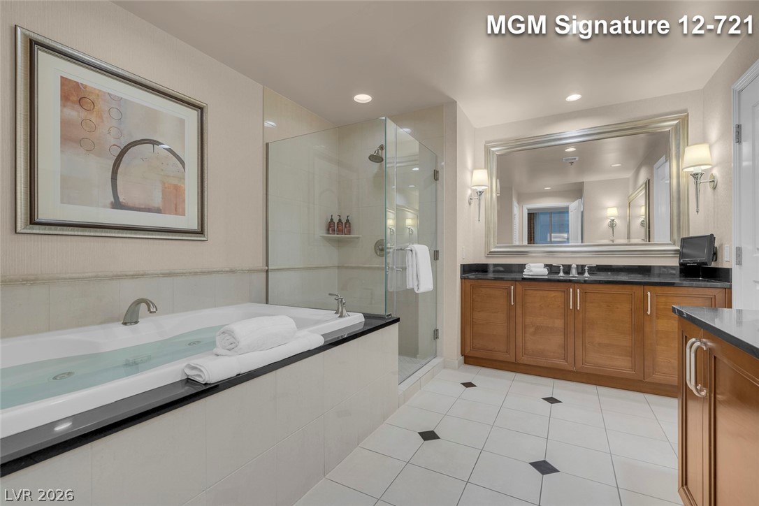 Photo 43 of 58, 135 E Harmon Avenue #1221