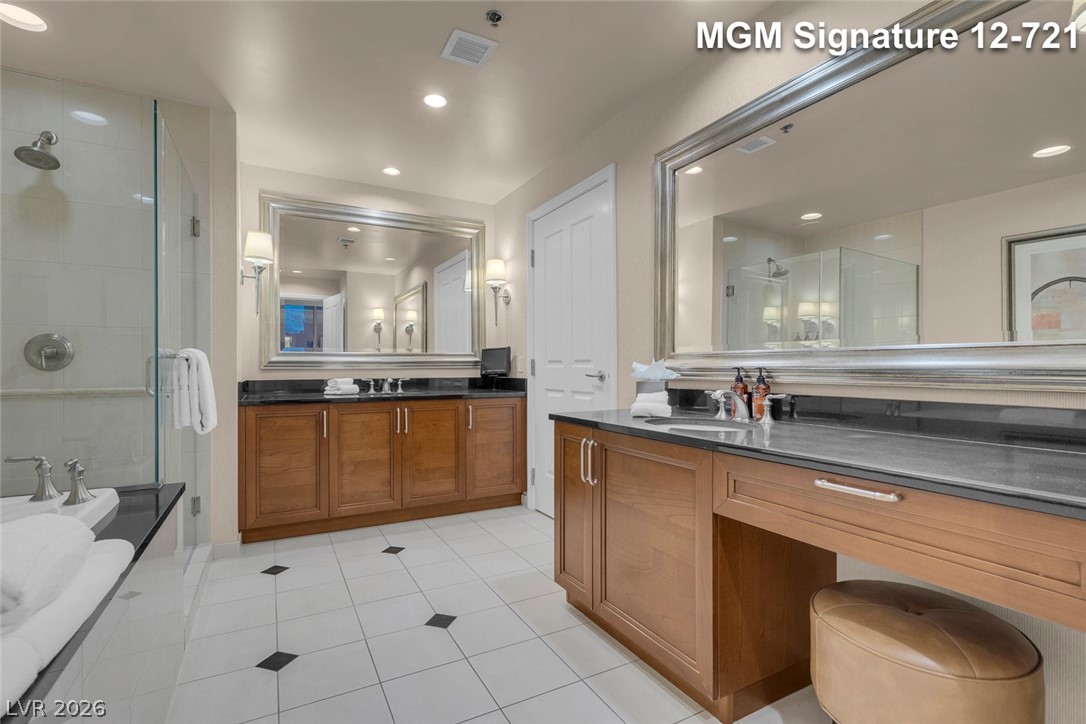 Photo 44 of 58, 135 E Harmon Avenue #1221