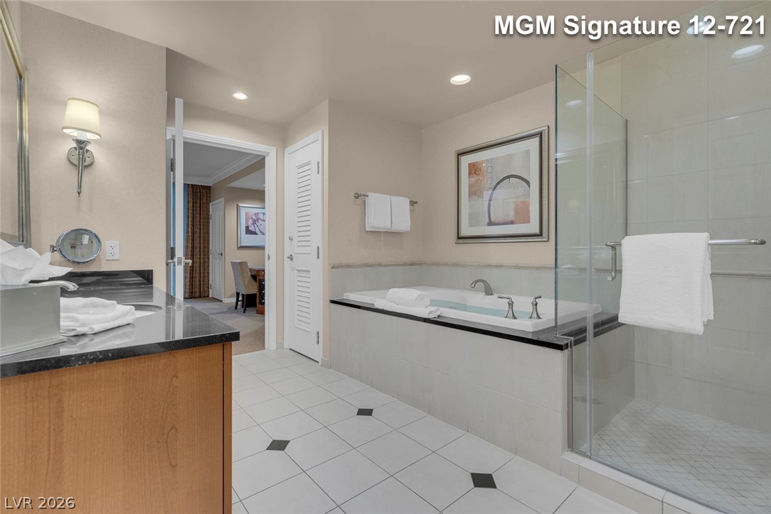Photo 47 of 58, 135 E Harmon Avenue #1221