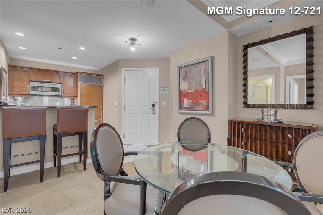 Photo 23 of 58, 135 E Harmon Avenue #1221