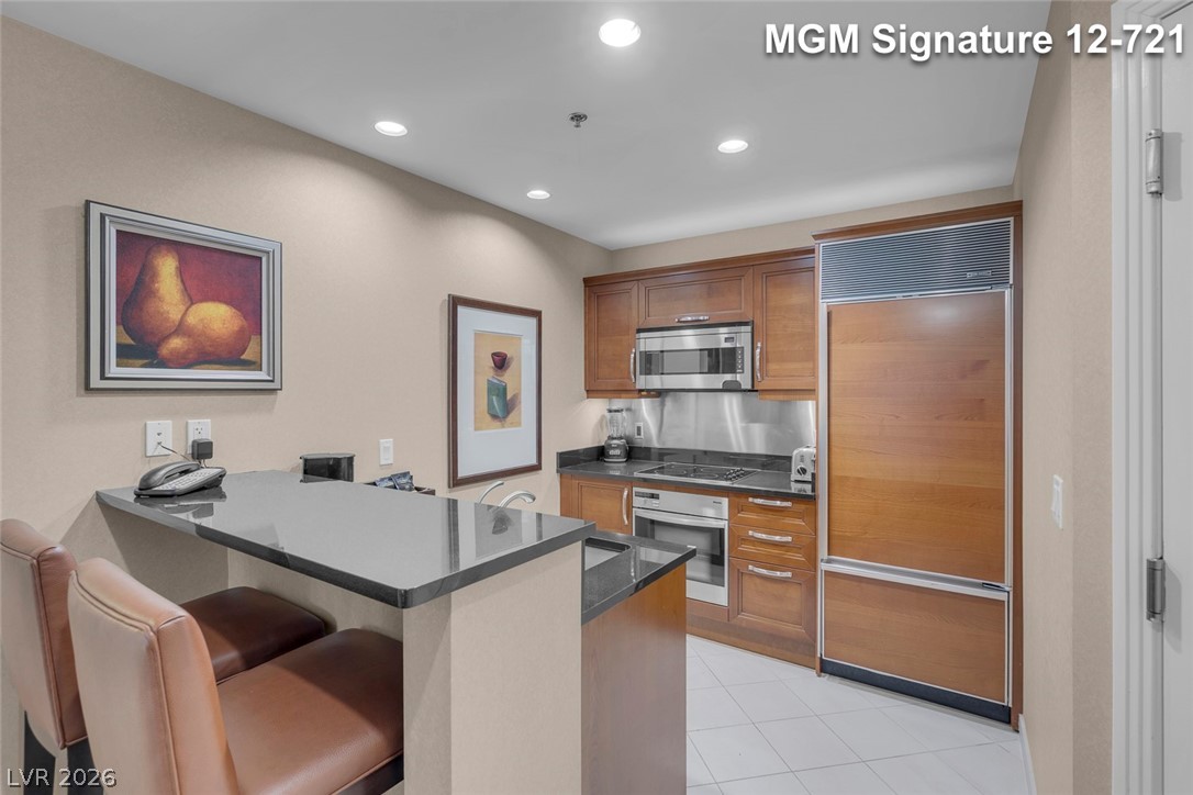 Photo 24 of 58, 135 E Harmon Avenue #1221