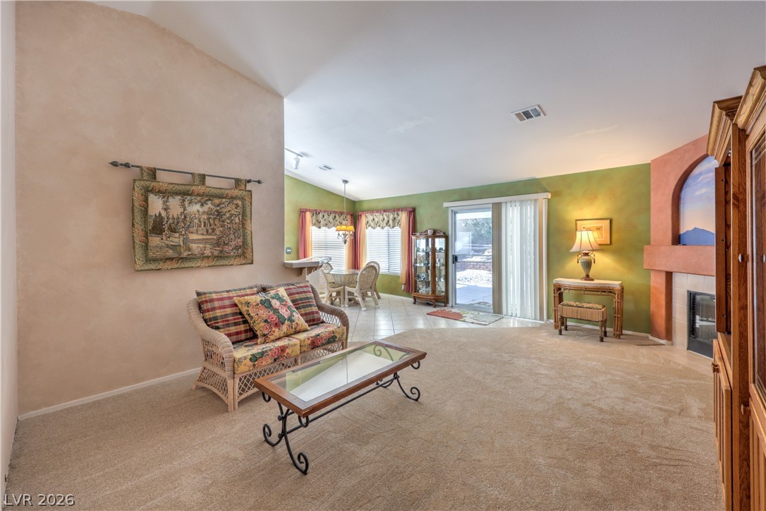 Photo 5 of 1046 Armillaria Street