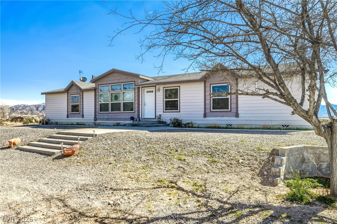 Photo 2 of 1535 E Pumice Avenue