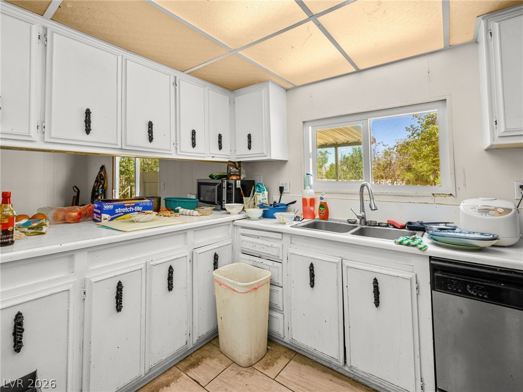 Photo 23 of 76, 420 E Quartz Avenue