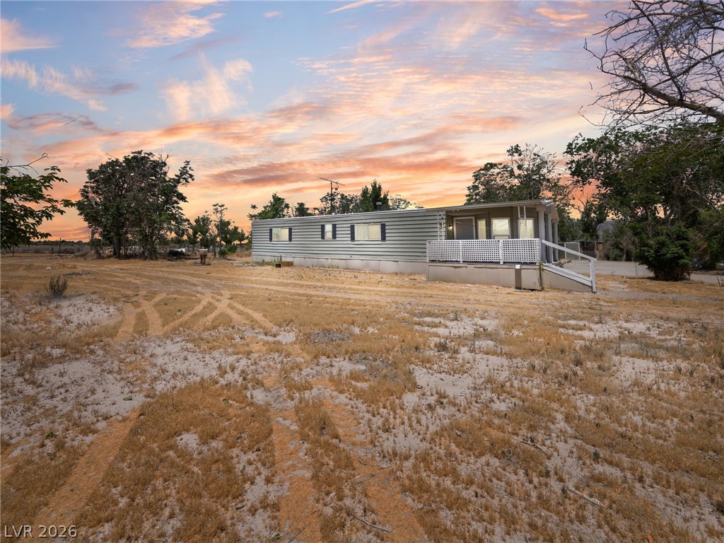 Photo 3 of 420 E Quartz Avenue