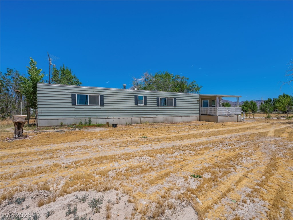 Photo 5 of 420 E Quartz Avenue