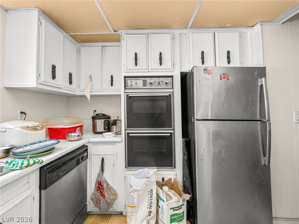 Photo 25 of 76, 420 E Quartz Avenue