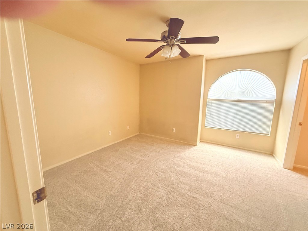 Photo 7 of 13, 3125 N Buffalo Drive #1135