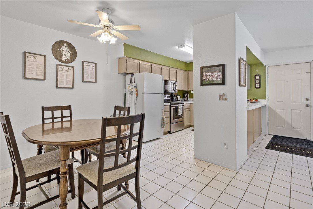 Photo 13 of 24, 2725 S Nellis Boulevard #2137