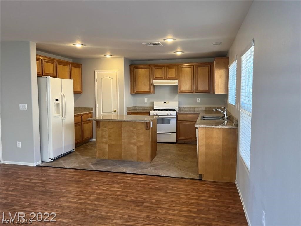 Photo 6 of 31, 7320 Camden Pine Avenue