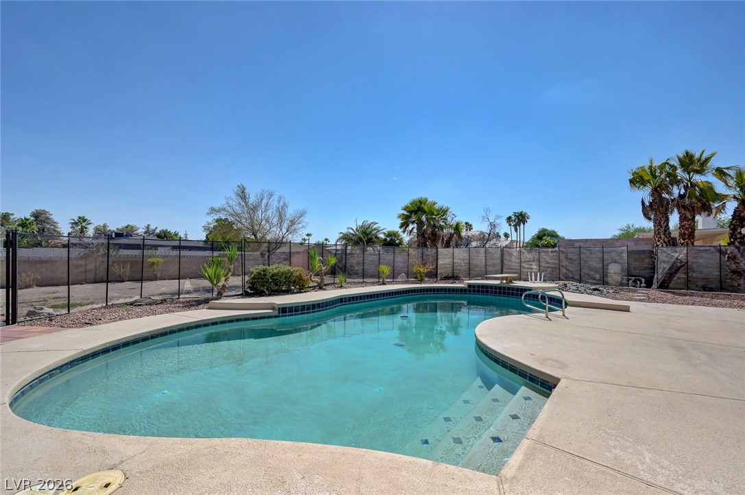 Photo 4 of 6975 Obannon Drive