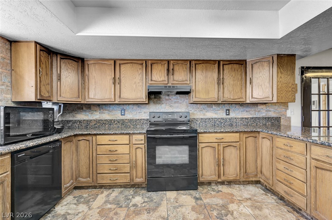 Photo 16 of 66, 6975 Obannon Drive