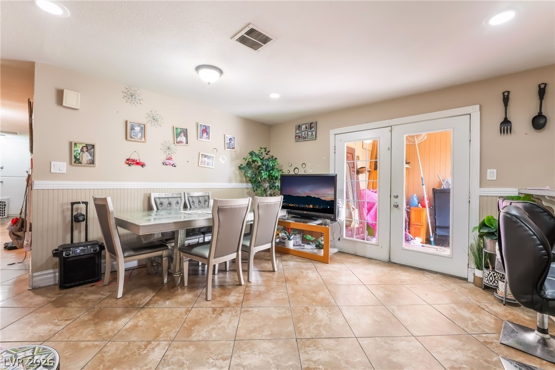 Photo 6 of 38, 1413 S 17th Street