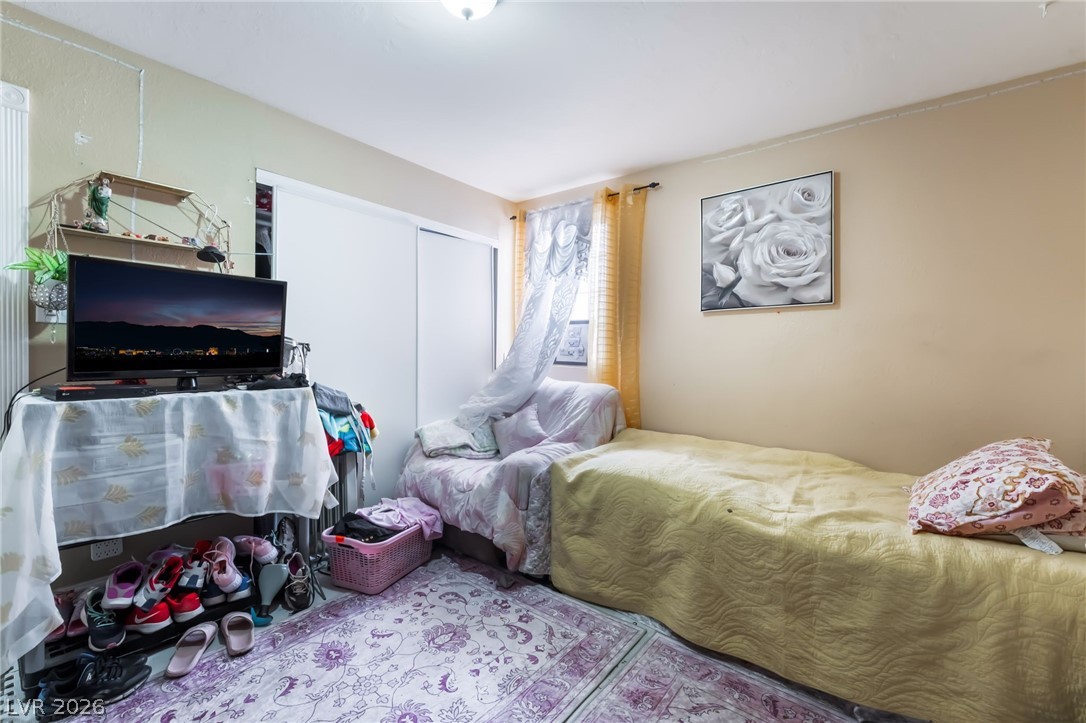 Photo 13 of 38, 1413 S 17th Street