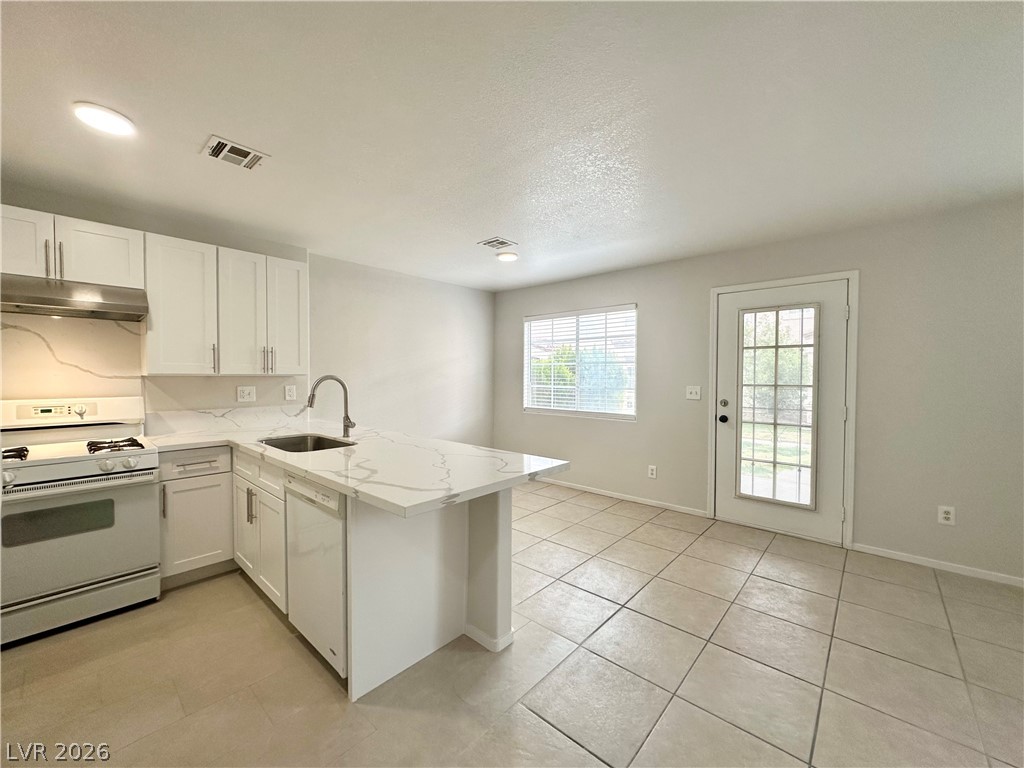 Photo 4 of 2525 Sierra Bello Avenue #103