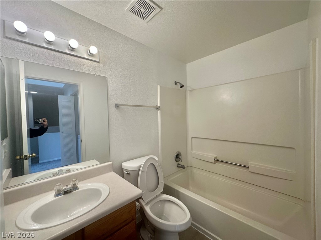 Photo 16 of 28, 2525 Sierra Bello Avenue #103