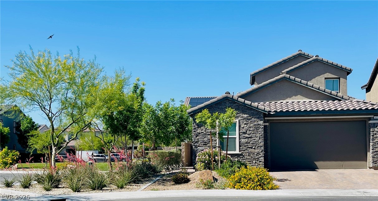 4376 Latitude Valley Court, North Las Vegas 89084