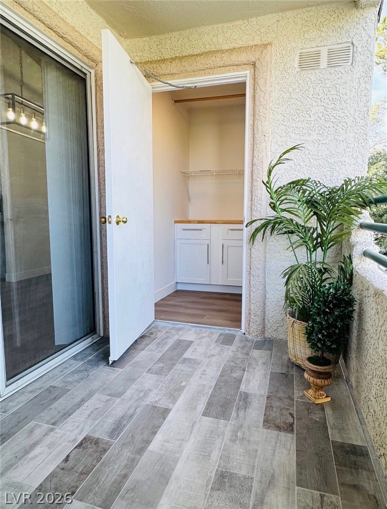 Photo 14 of 26, 7905 Ryandale Circle #201