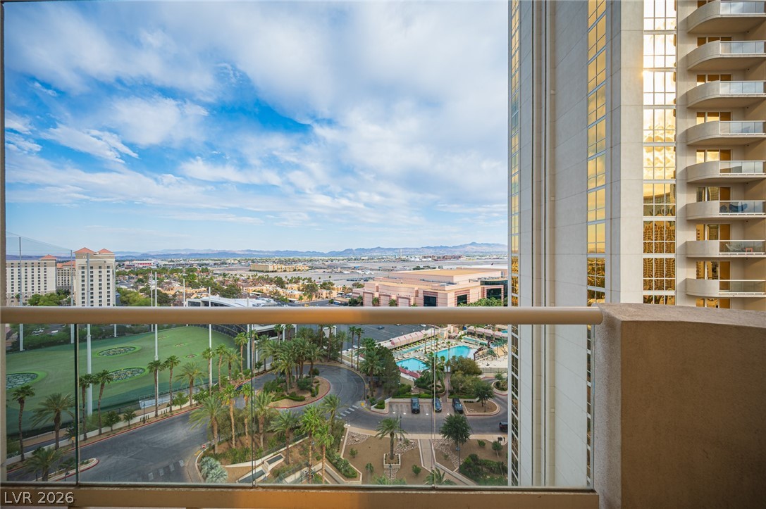 Photo 14 of 53, 135 E Harmon Avenue #1402/1404