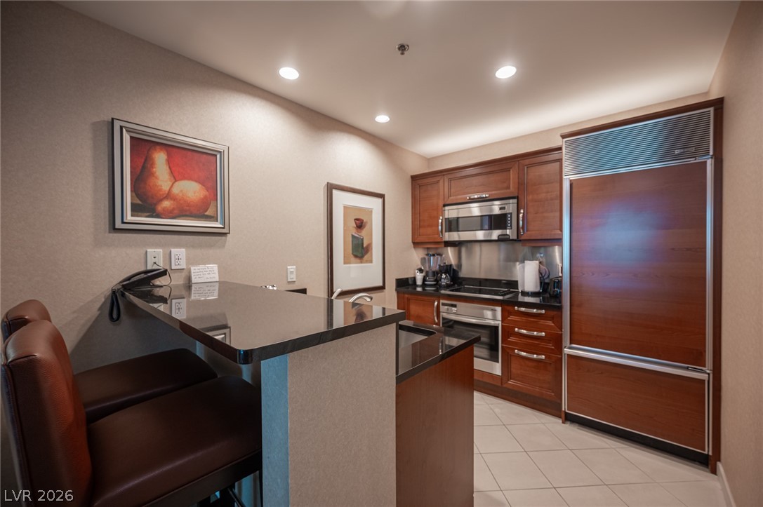 Photo 20 of 53, 135 E Harmon Avenue #1402/1404
