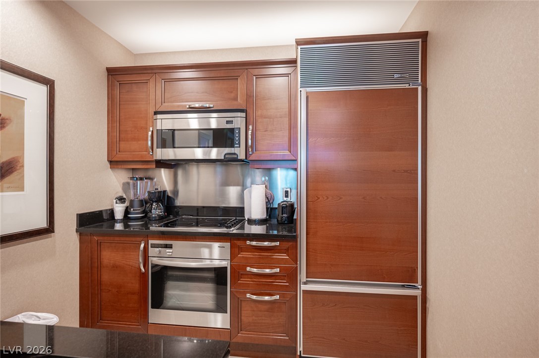 Photo 21 of 53, 135 E Harmon Avenue #1402/1404