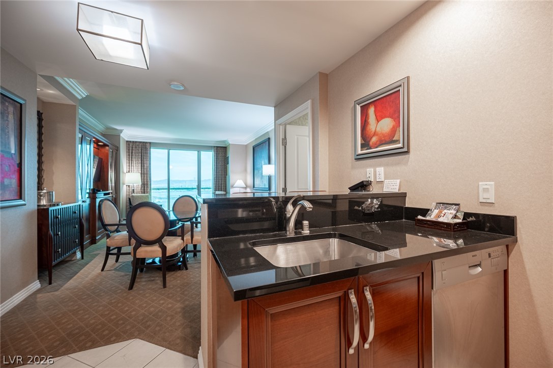 Photo 22 of 53, 135 E Harmon Avenue #1402/1404