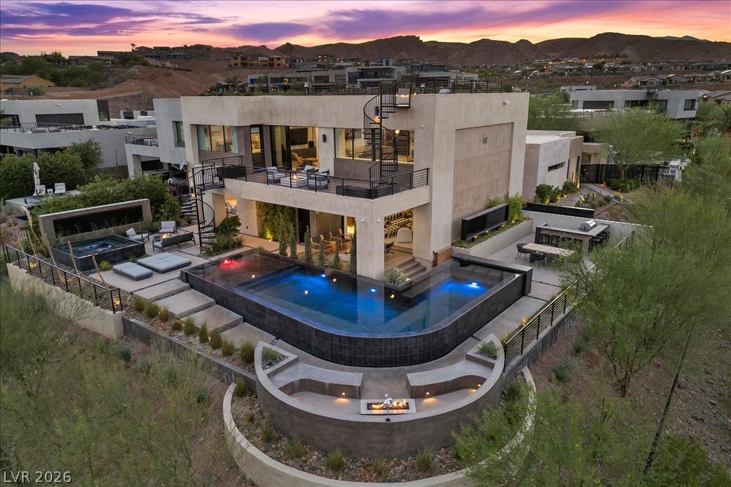 32 Highland Cove Lane, Henderson 89011