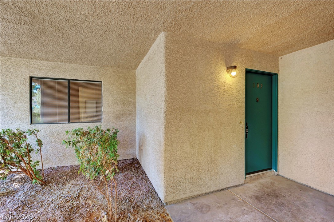 Photo 6 of 44, 4420 Woodpine Drive #103