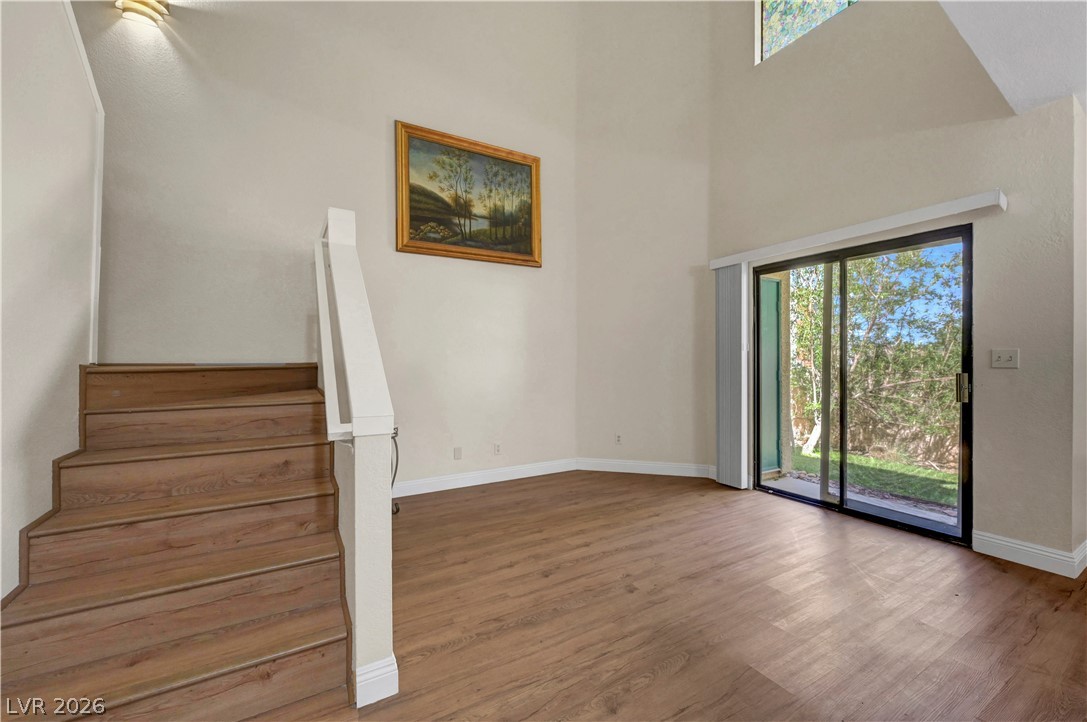 Photo 11 of 44, 4420 Woodpine Drive #103