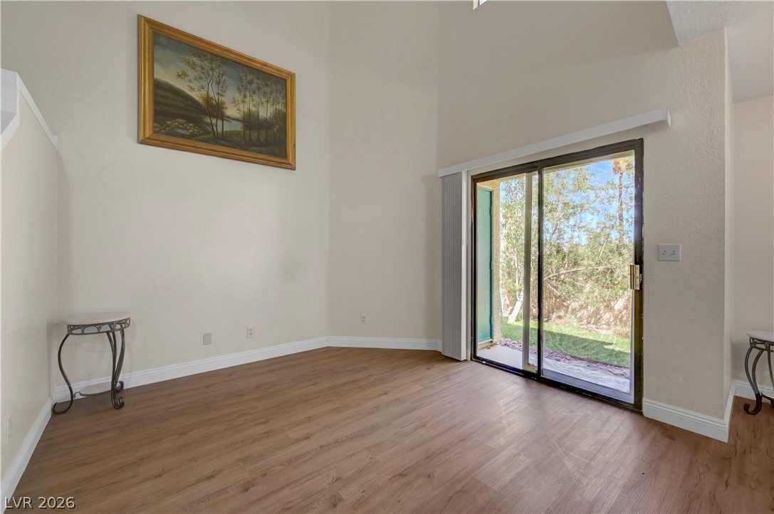 Photo 12 of 44, 4420 Woodpine Drive #103
