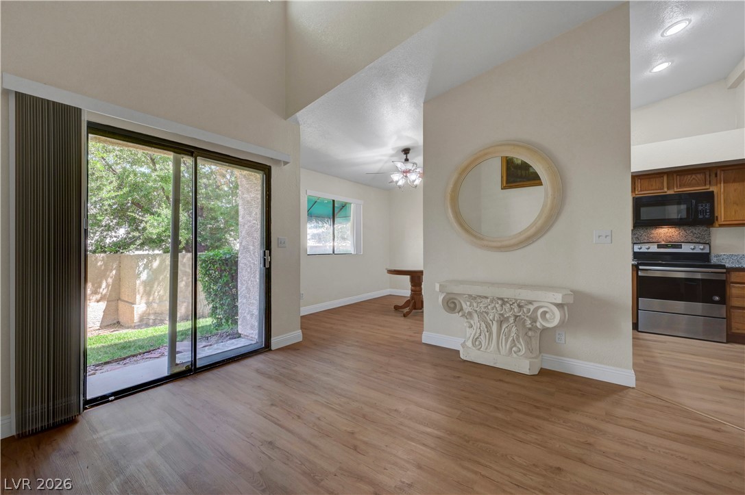 Photo 15 of 44, 4420 Woodpine Drive #103