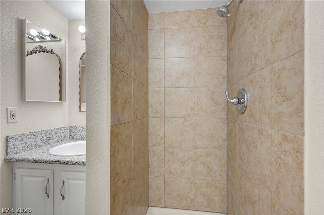 Photo 29 of 44, 4420 Woodpine Drive #103