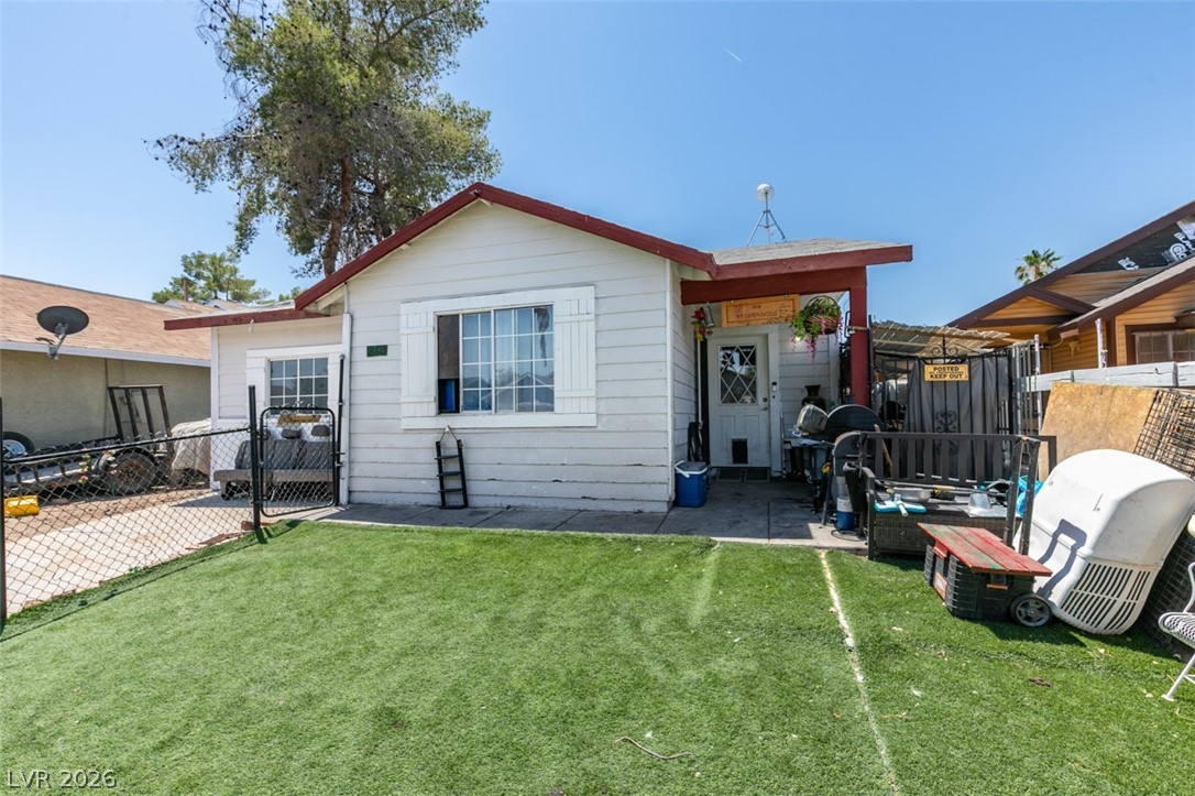 868 Shrubbery Lane, Las Vegas