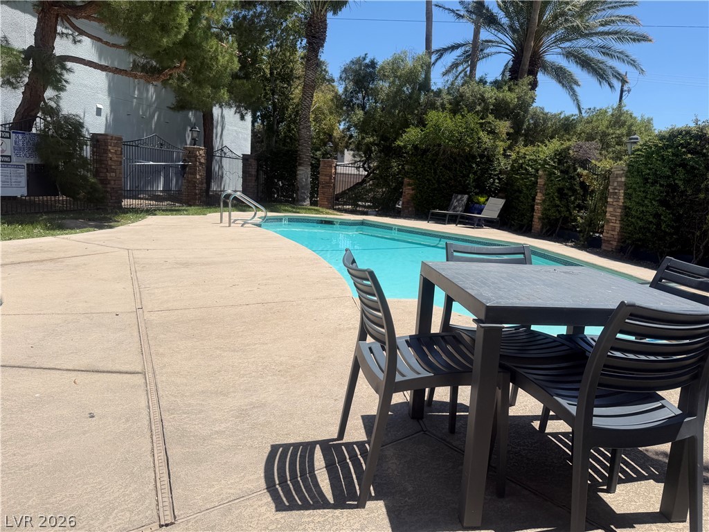 Photo 3 of 3135 S Mojave Road #218