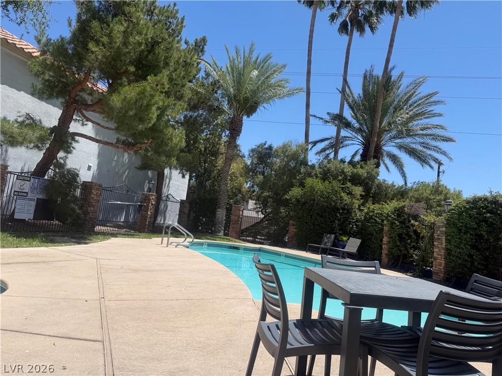 Photo 12 of 19, 3135 S Mojave Road #218