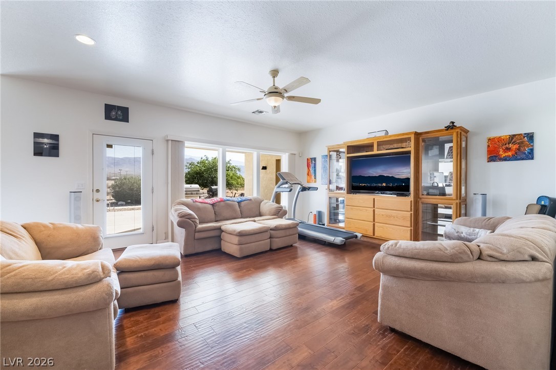 Photo 6 of 49, 4210 England Drive