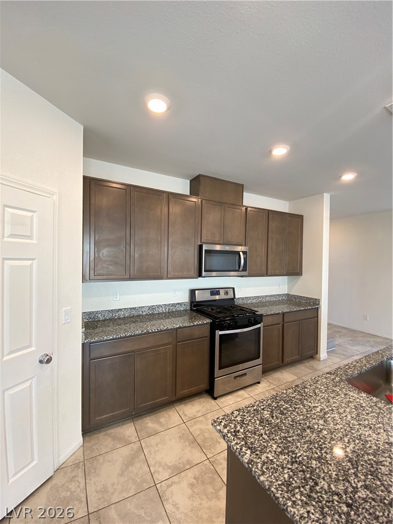 Photo 6 of 40, 8216 Lantana Springs Street