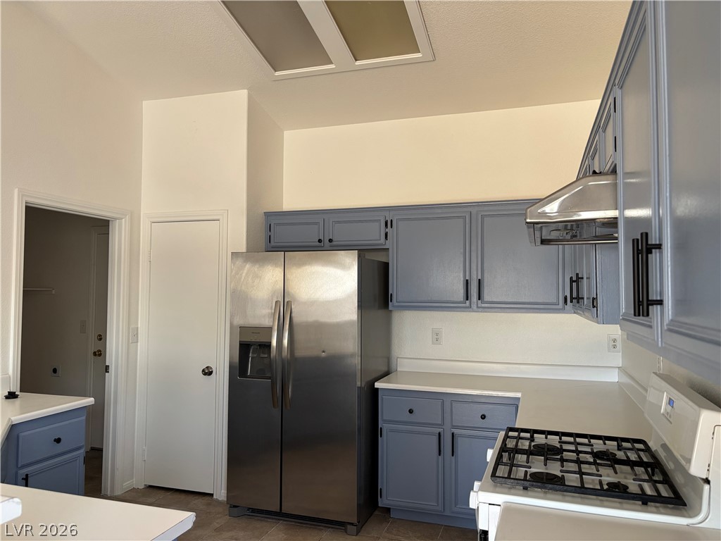 Photo 15 of 18, 1110 Sport Of Kings Avenue