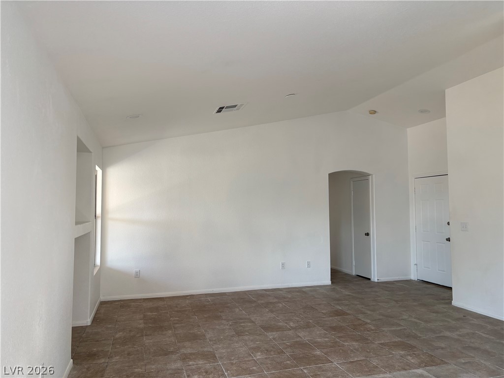 Photo 16 of 18, 1110 Sport Of Kings Avenue