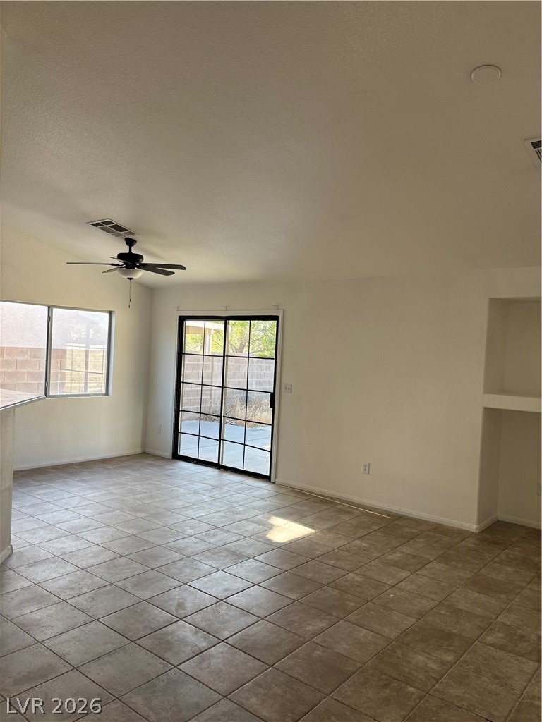 Photo 17 of 18, 1110 Sport Of Kings Avenue