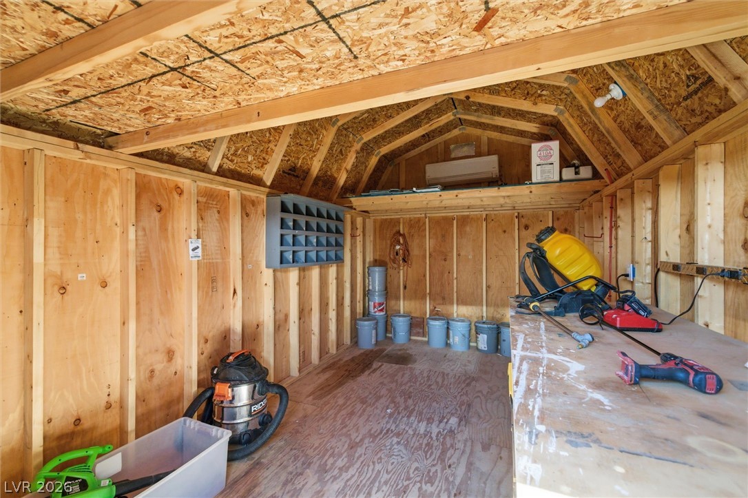Photo 33 of 55, 641 S Woodchips Road