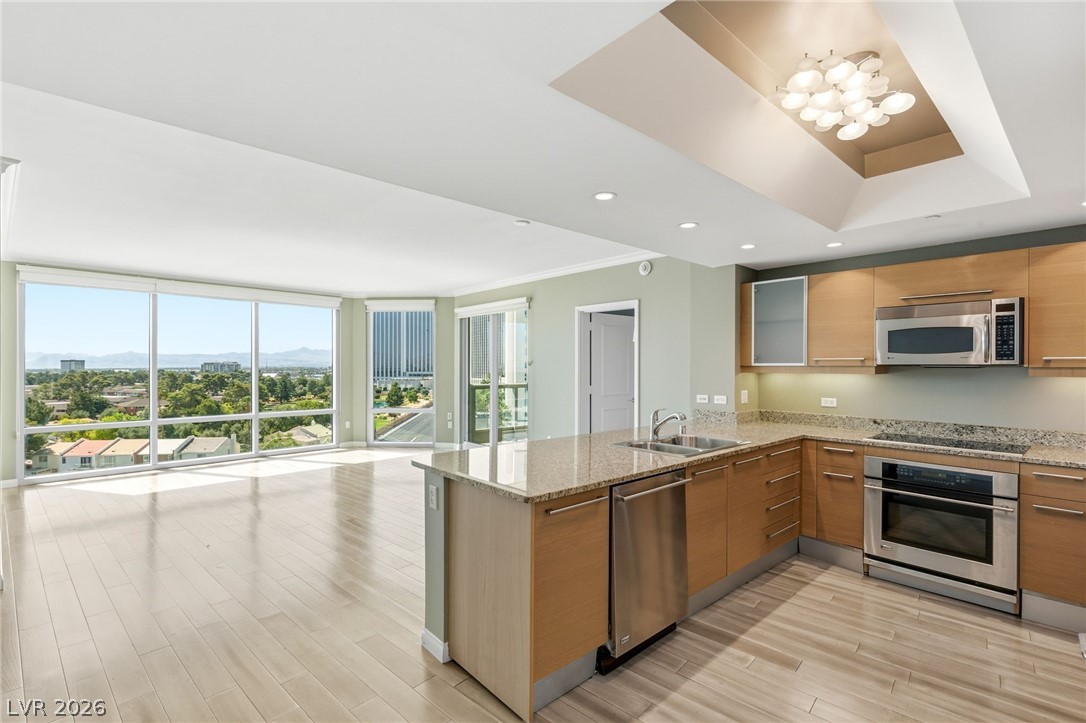 322 Karen Avenue #701, Las Vegas