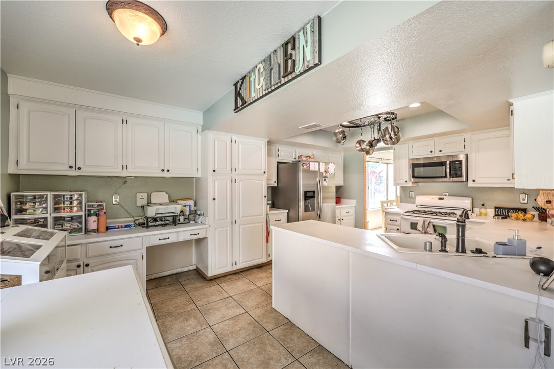 Photo 16 of 51, 3930 Kamden Way